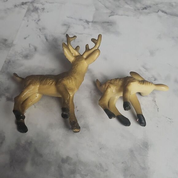 Vintage Deer Figurines Set - Picture 5 of 7